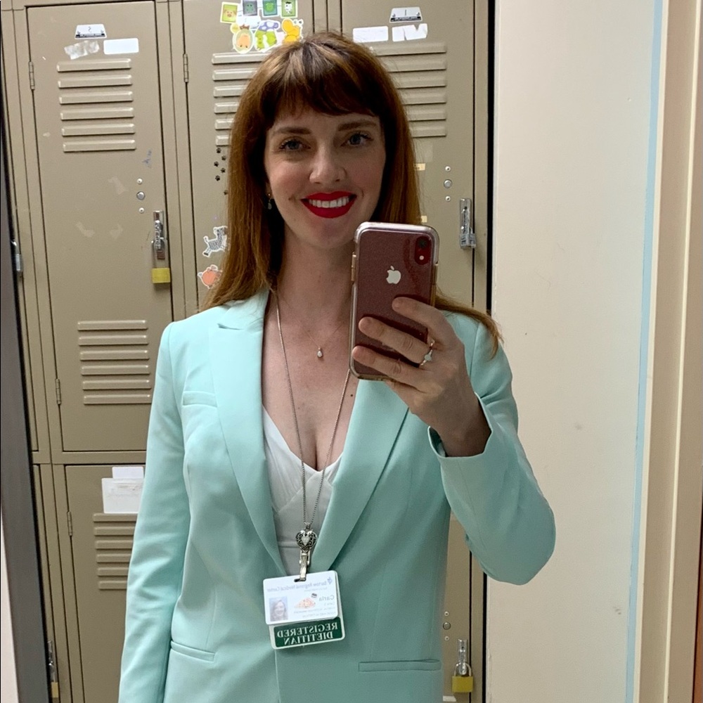 Meet your Posher, Carla